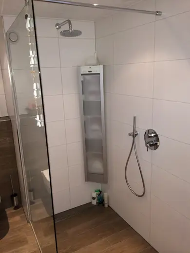Badkamer 15, foto 1