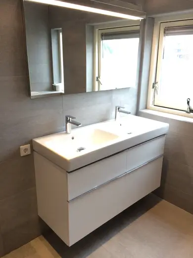 Badkamer 17, foto 1