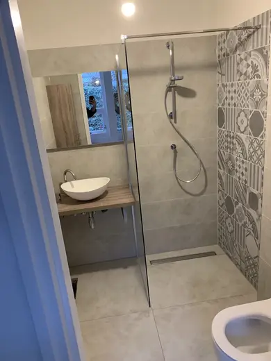 Badkamer 24, foto 1