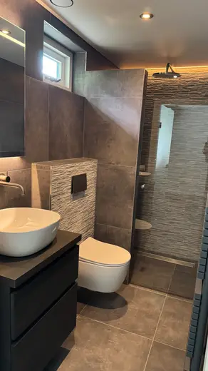Badkamer 53, foto 1