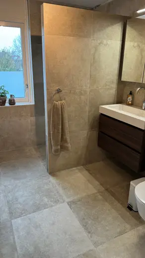 Badkamer 55, foto 1