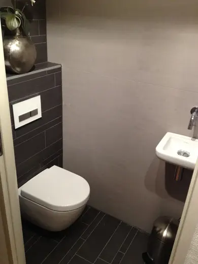 Toilet 11