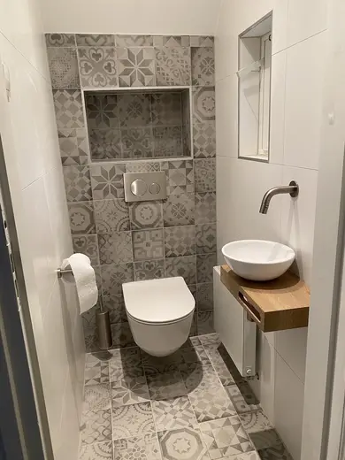 Toilet 12