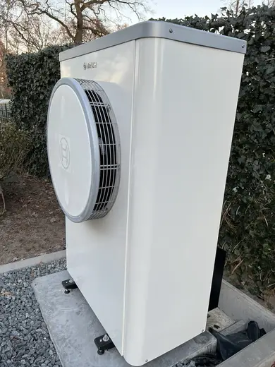 Nefit Bosch Compress 7400i, foto 1